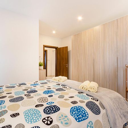 H2 -Modern And Spacious 3 Bedroom Apartment San Ġwann Exteriör bild