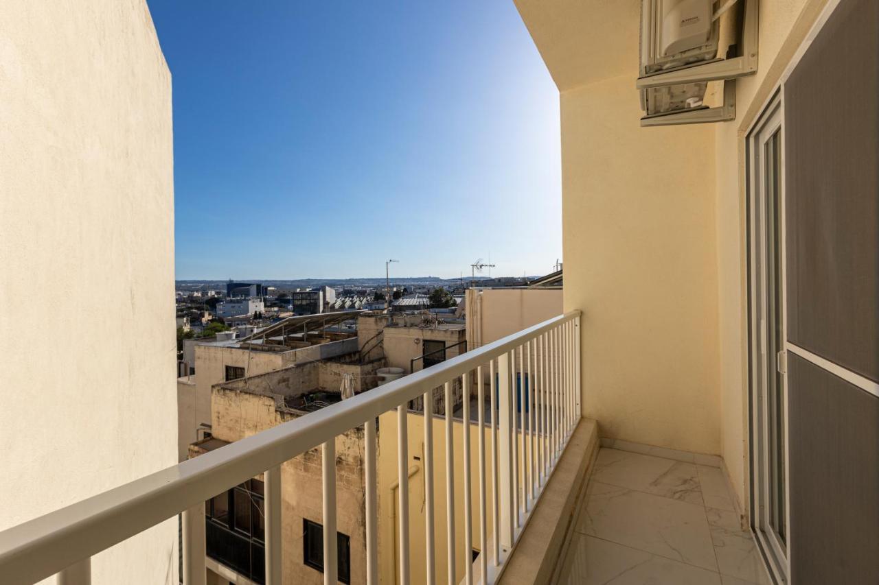 H2 -Modern And Spacious 3 Bedroom Apartment San Ġwann Exteriör bild
