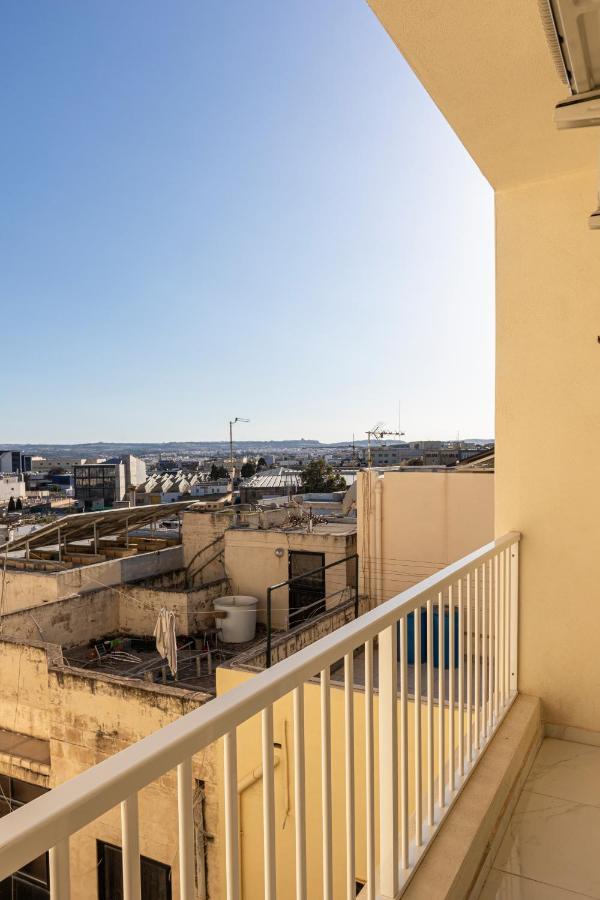 H2 -Modern And Spacious 3 Bedroom Apartment San Ġwann Exteriör bild